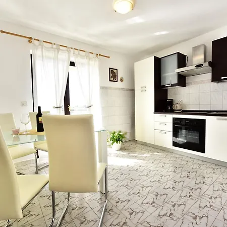 Apartment Tina Novigrad (Istria)