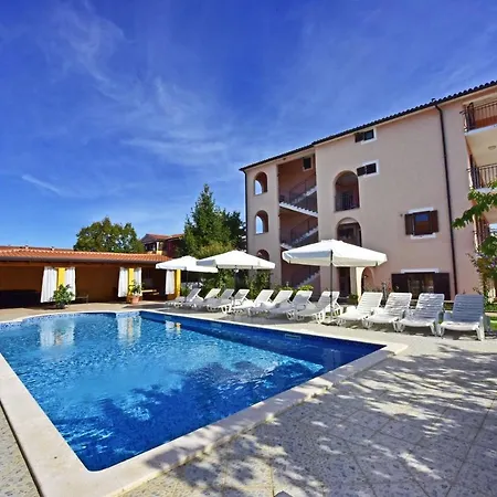 Apartament Tina *