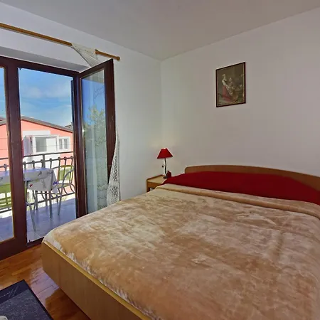 Apartament Tina