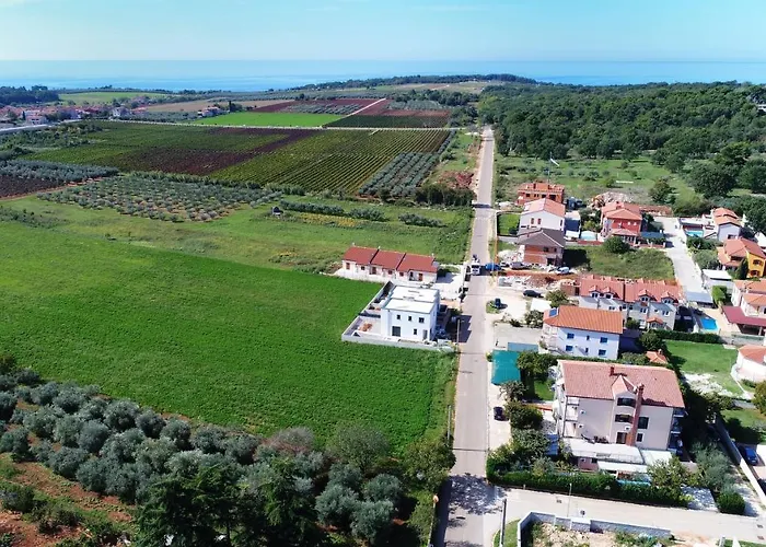 Διαμέρισμα Tina *