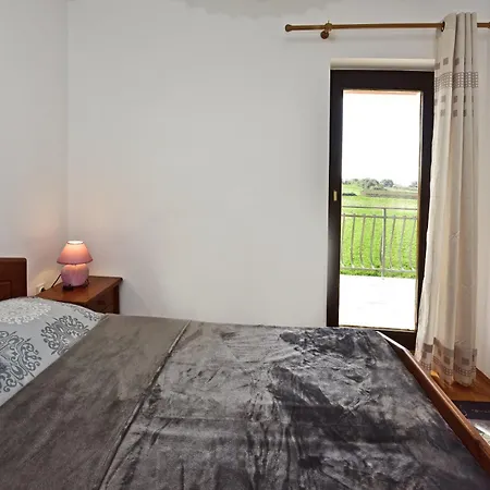 Tina * Novigrad Istria