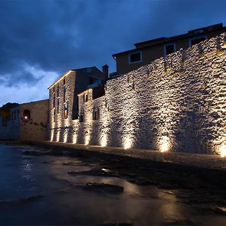 Tina Novigrad (Istria)