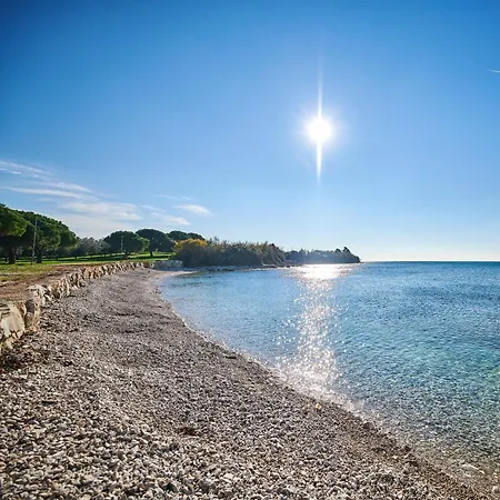 Tina * Novigrad Istria