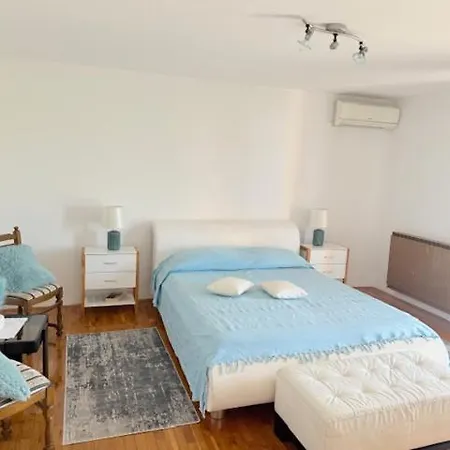 Apartman Tina *